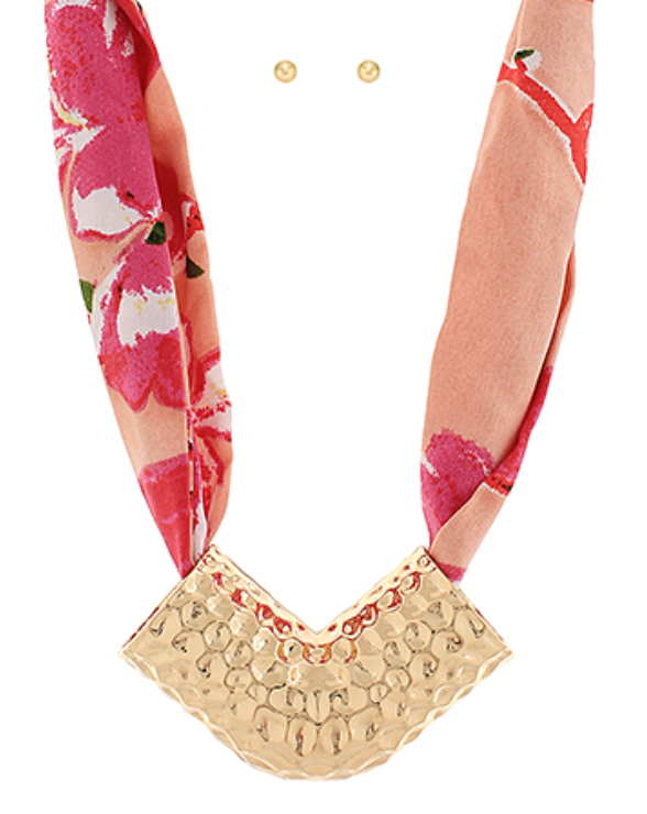 Hammered Gold Scarf Necklace